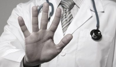 Darbedilen doktorun babası: Canım yanıyor, onu zor şartlarda yetiştirdim