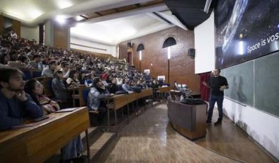 NASA’dan ayrılıp Türkiye’ye döndü,.. Şimdi üniversitede ders veriyor!