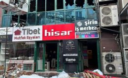 Yine İstanbul itfaiyesi yine beceriksizlik! “3,5 saat yangını izlediler”