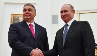 AB’yi çileden çıkaran kare: Ateş püskürdüler