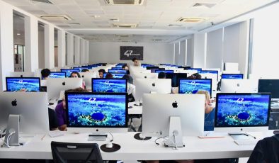 Gelecek, “42 Yazılım Okulları”yla Bilişim Vadisi’nde kodlanıyor