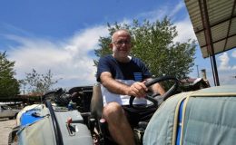 Komisyoncu sistemi çiftçiyi de tüketiciyi de mağdur ediyor