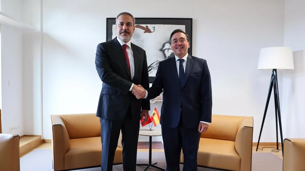 Bakan Fidan, İspanyol mevkidaşı Albares ile bir araya geldi