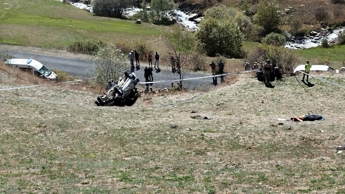 Gümüşhane’de kamyonet uçuruma yuvarlandı: 2 ölü