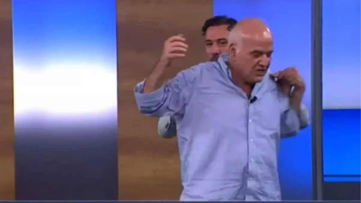 Immobile-Manaj pozisyonunu canlandıran Ahmet Çakar, Ertem Şener’e tokat attı