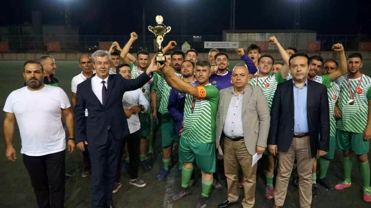 Şehitkamil Belediyesi Köy Turnuvaları’nda Dülük şampiyon oldu